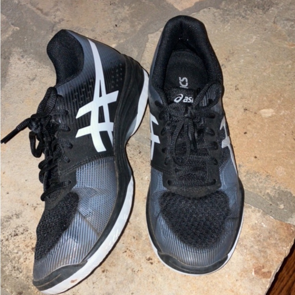 Asics, women’s size 9, black